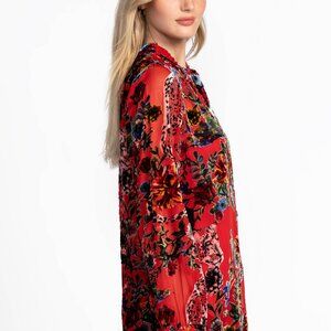 YOELLA BURNOUT TUNIC SIZE LARGE